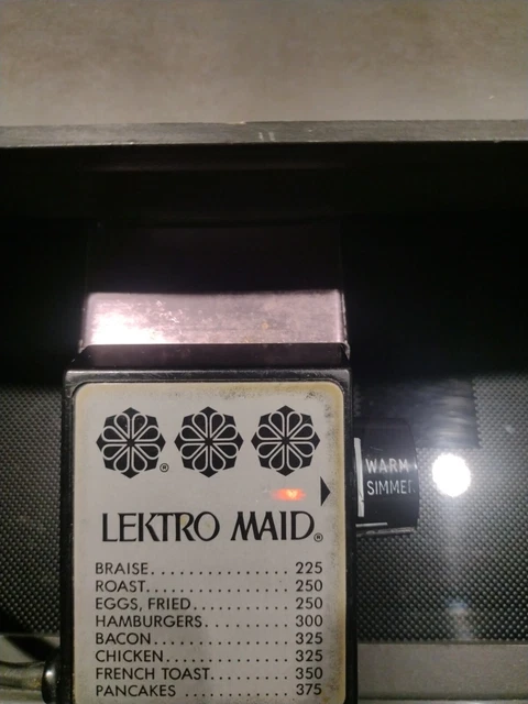 VTG LEKTRO Miracle Maid West Electric Skillet, Tray and Cutting Board. Used.