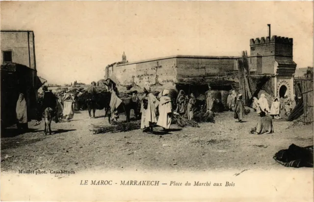CPA AK Marrakech - Place du Marche aux Bois MAROC (963616)