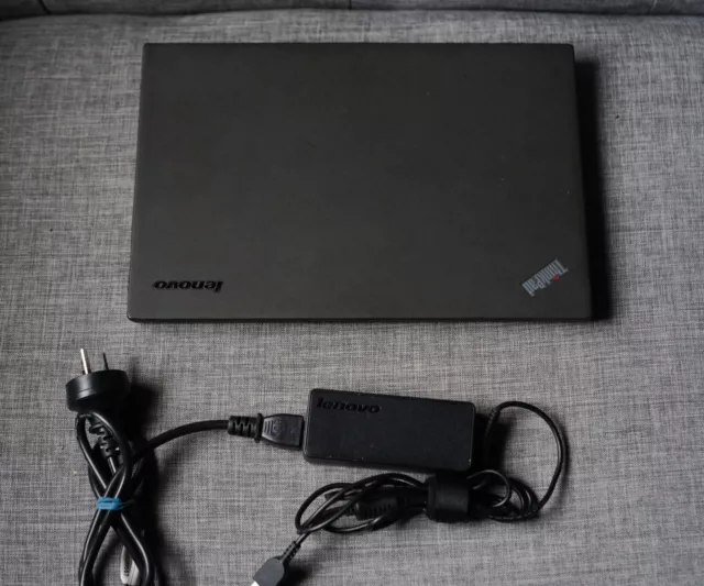 Lenovo ThinkPad X250 i5 5300U 2.30GHz 4GB RAM Dual Battery no backlight