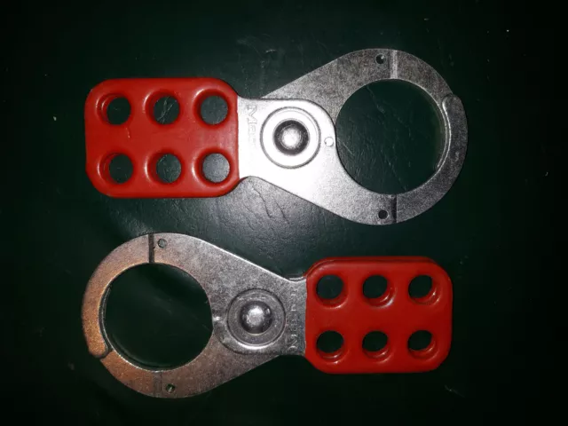 21Ee05 Master Lock Accessories, 2 Count Steel Safety Lockout 6 Way, Very Good