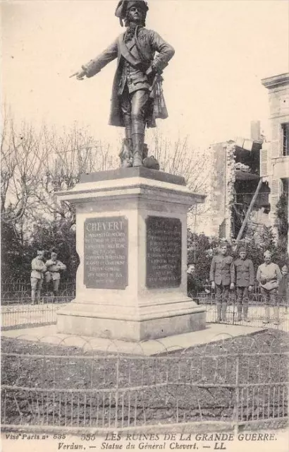 Cpa 55 Verdun Statue Du General Chevert