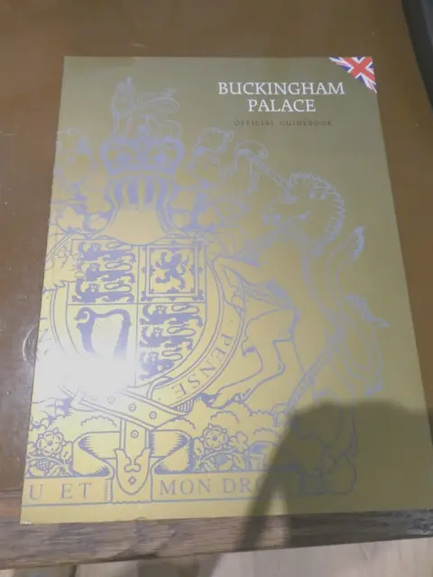 Buckingham Palace Official Guidebook Paperback 2003
