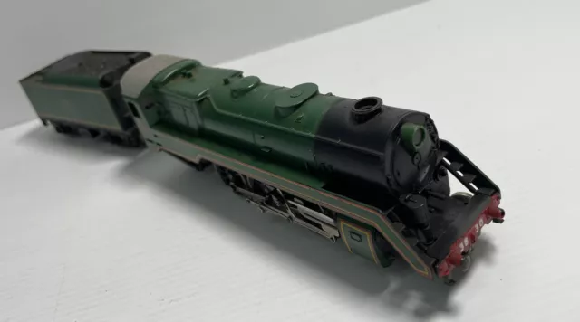 LIMA ITALY NSWGR C38 3830 lined green Steam Locomotive HO scale