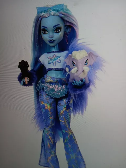 Boneca Abbey Bominable Monster High G3 Básica Importada - R$ 549,9