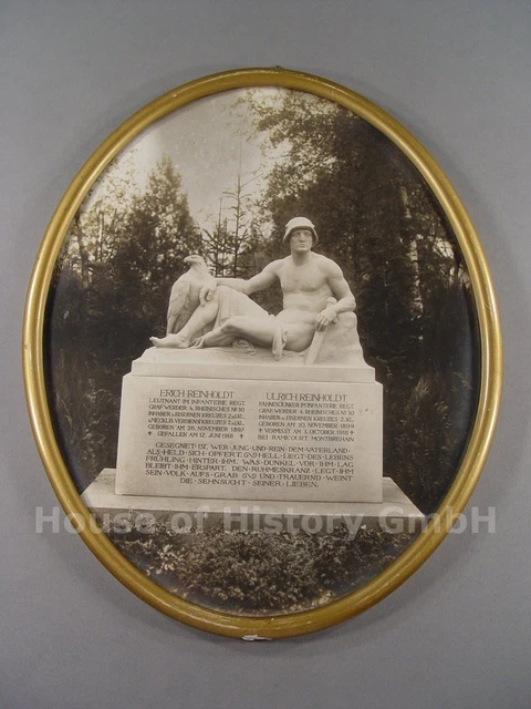 130845, Foto Grab 2 Brüder, Infanterie Rgt 30, Eisernes Kreuz, Mecklenburg Kreuz