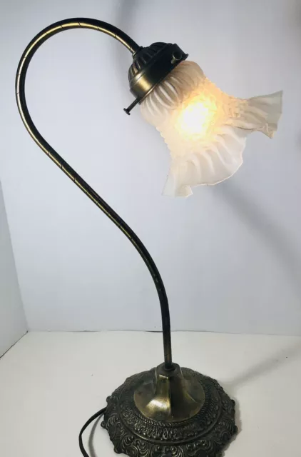 Vtg 19” Art Nouveau Brass Gooseneck Tulip Desk Lamp Frosted Ruffled Shade Light