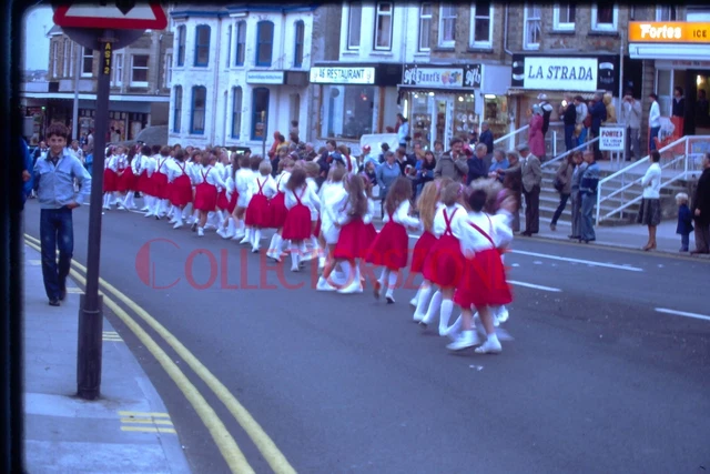 35mm Slide 1970's Scottish childrens Dancing Parade pic 2