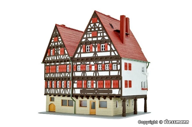 Maquette Kibri 38903 H0 - Maison à Colombages Sur Le Marché De Miltenberg