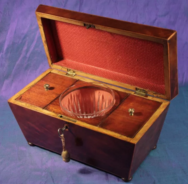 ANTIQUE GEORGIAN MAHOGANY TEA CADDY THREE COMPARTMENT, regency c1830.