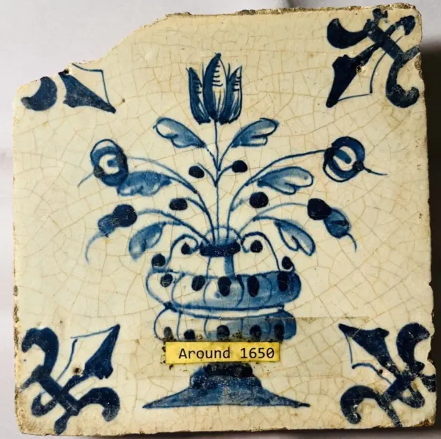 Early 17th Century Dutch Blue and White Delft Tile - Tulips in a Vase 1 B12