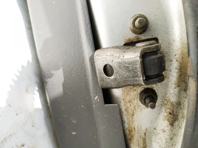 used Genuine 1CDFTV Rear Left Door Check (Strap) FOR Toyota Avensi #1420590-41