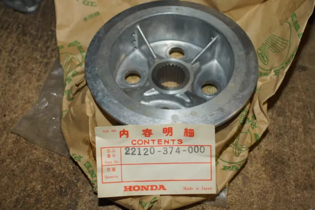 Honda ORIGINAL CB550K CB550 SOHC KUPPLUNGSMITTE MONTAGE 22120-374-000 NOS