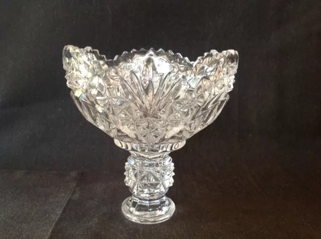 ELEGANT SLENDER FOOTED PINEAPPLE CUT CRYSTAL VASE 120mm DIAMETER x 125mm TALL