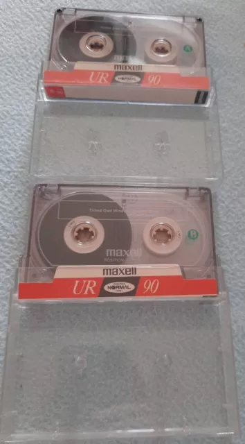 2 Stück Maxell  UR 90 Bespielte Audiocassette  Type I FERRO mit Hülle