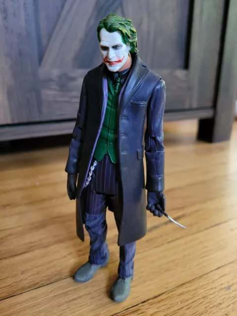 The Dark Knight Batman Movie Masters The Joker Figure 6" Heath Ledger