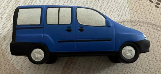 Modellino Fiat Doblò in gomma antistress merchandising originale FIAT