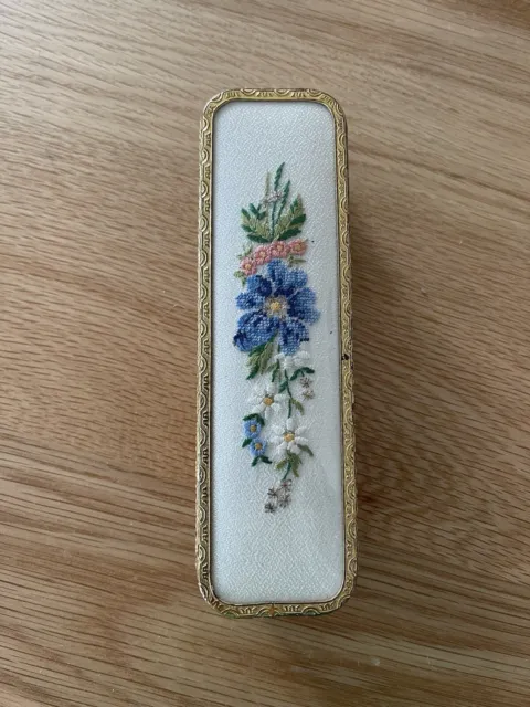 Antique Vintage Embroidered Floral Pattern Dressing Table Hair Brush Collectable