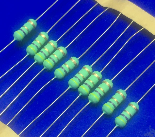 10 Resistenze a Filo THT 4,7 ohm 1W ±5% Ø3,5x10mm ( 10 pezzi )