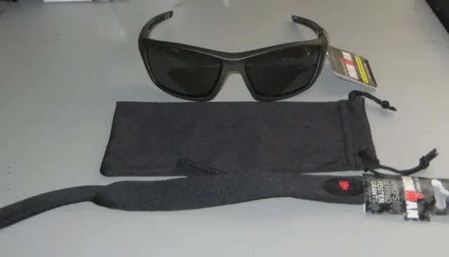 Foster Grant Ironman Zeal Grn POL Sport Wrap Sunglasses Neck Cord & Black Pouch