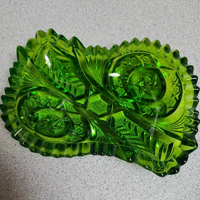 Vintage Green L.E. Smith Sawtooth Pressed Glass Candy Nut Dish Bowl