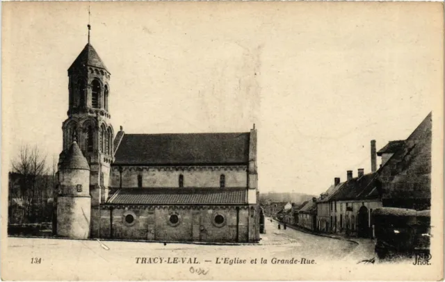 CPA Tracy Le Val- Eglise et la Grande Rue FRANCE (1020851)