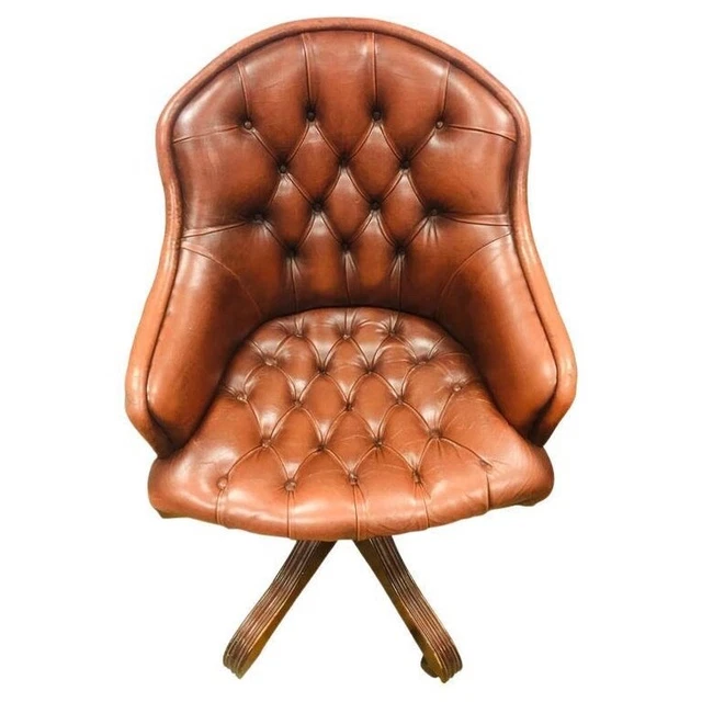 Q' Originaler vintage Chesterfield Bürosessel der Marke Wade in braun