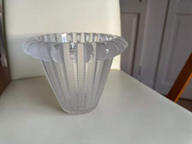 LALIQUE France vase verre moulé pressé satiné modèle Royat Ht15,5 Diam 20,5 TBE