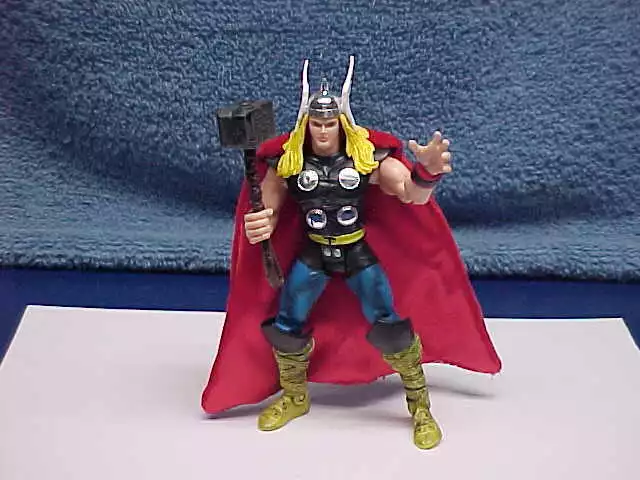 Marvel Comics The Avengers #1 Mighty Thor Thunder God Mjolnir Hammer Figure