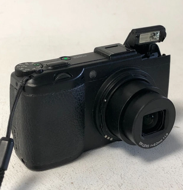 Ricoh GR Digital III Digital Camera In Black With f=6.0mm 1:1.9 GR Lens #140 3