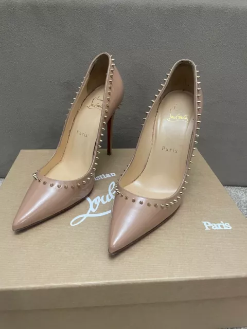 Gold spike on sale red bottoms