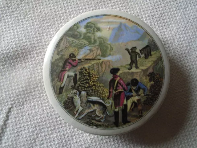 C19 Coloured Shooting Bears Grease Pot Lid