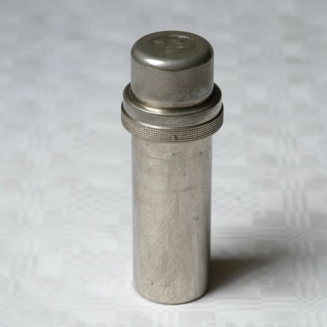 Vintage KWS Feld Sterilisator / Box für Spritzen und Nadeln / DBGM / Edelstahl