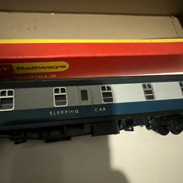 Auto Coach Train HORNBY OO GAUGE R339 Mk1 Br Inter-City 2Nd Class Sleeping Car Coach ...