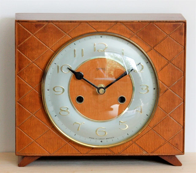 VINTAGE 23CM SMITHS Mantel Clock Wooden Retro Mid Century Desk Clock