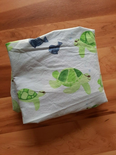 Pottery Barn Kids Turtle and Blue Fish Sea Theme Crib Sheet Very Nice Condition