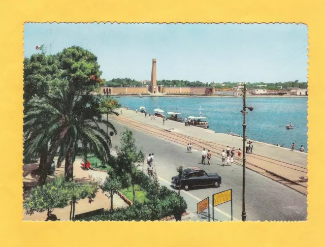 Cartolina Brindisi panorama porto interno animata viaggiata anni 50