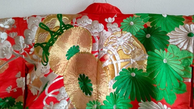 Japanese Kimono Uchikake Luxurious Wedding Embroidery Pure Silk Flower Red K471 3