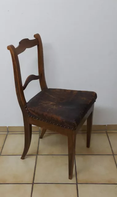 Antiker Stuhl /Jahrhundertwende, mittelbraun