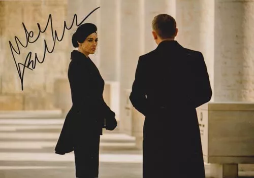 Monica Bellucci 007 James Bond Authentic Autograph As  Lucia Sciarra Spectre!