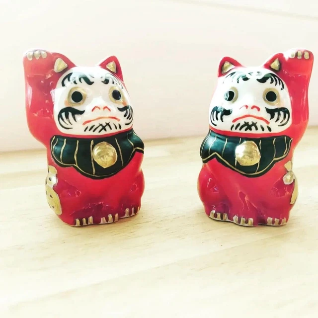 Kutani porcelain maneki-neko daruma good luck charm interior made in Japan