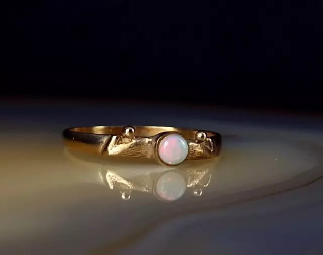 Ring Gold 333 Opal 17,2 mm - vielseitig & wunderschön schimmernd