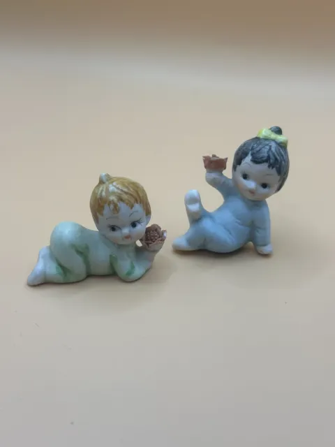 2 VINTAGE MID CENTURY Kitschy Wee Little Baby FIGURINES By Lego