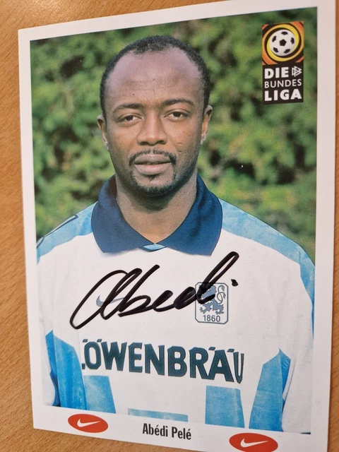 Pelé Autograph | signed photographs