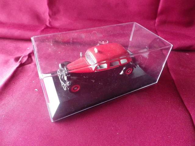 1/43    Citroen  Traction   11 Familiale Taxi 1955   Neuf / Boite Cristal