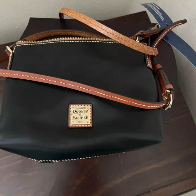 Dooney & Bourke Leather Lola Pouchette Crossbody Shoulder Bag Black  W/Tags