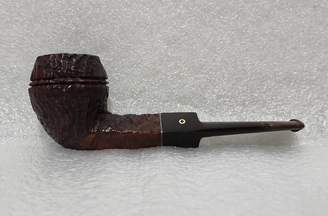 Kaywoodie Relief Grain No. 12B ~ Sandblasted Bulldog Smoking Tobacco Pipe