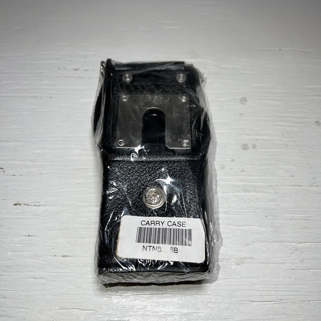 Motorola NTN8386B Leather Radio Carry Case