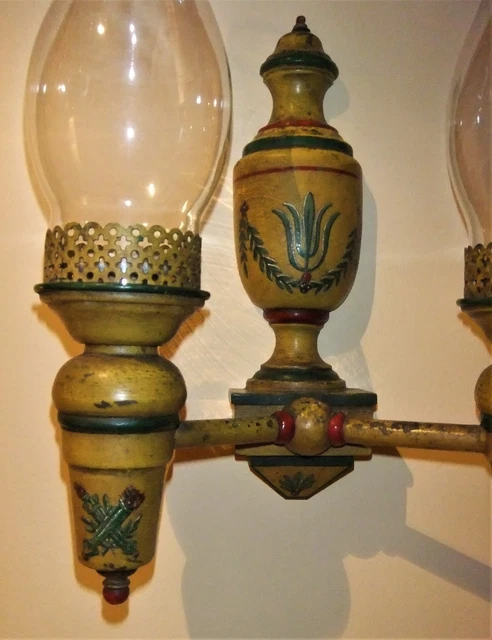 Antiguo Aplique De Metal Policromado Con Dos Tulipas 2
