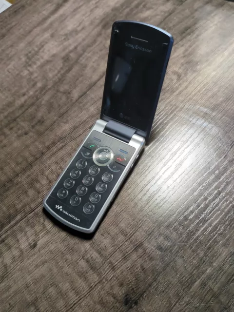 Sony Ericsson Sony Ericcson Walkman W518a (AT&T)- Black