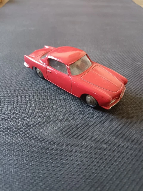 Ancienne Voiture Miniature Dinky Toys Coupé Alfa Romeo Référence 24 J Rouge, Occasion